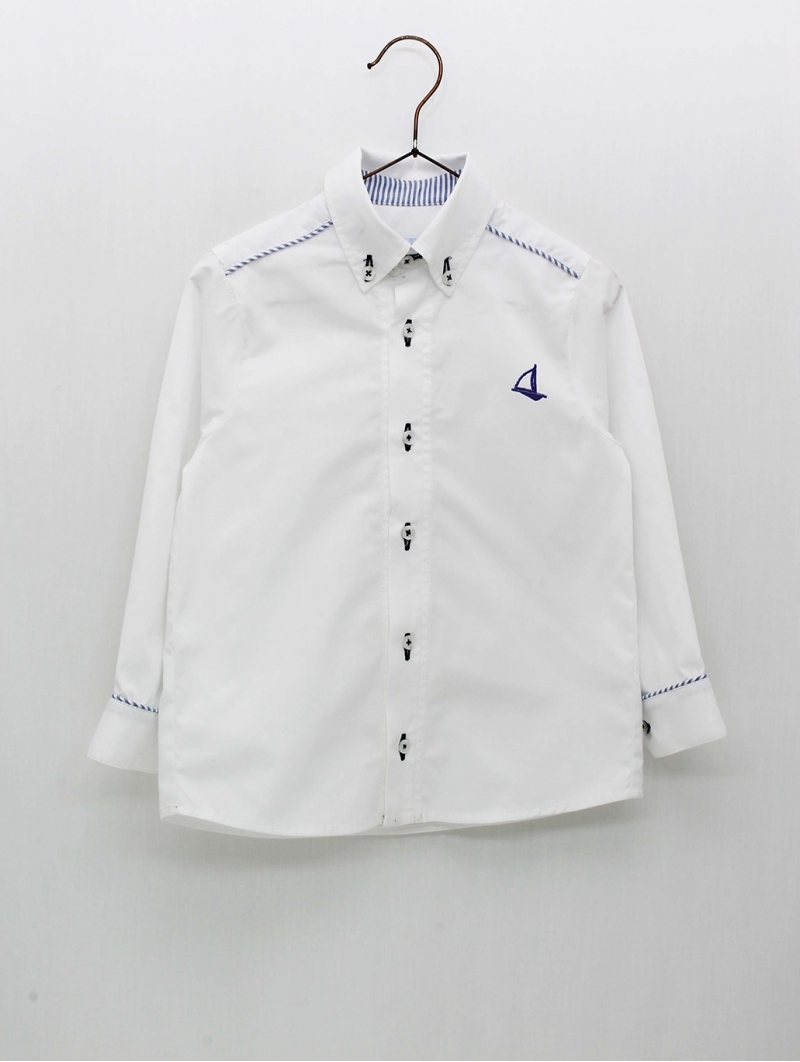 White shirt collar