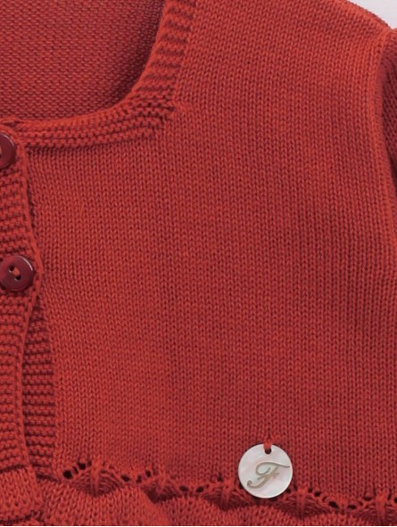 Chaqueta escote semicuadrado empiece ondas