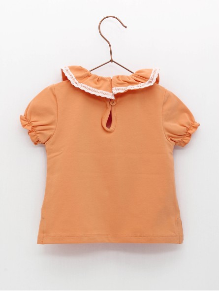 T-shirt pescoço volante com estampado flores