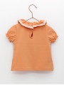 T-shirt pescoço volante com estampado flores