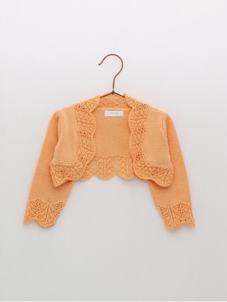 Chaqueta con ondas y calados