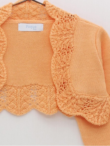 Chaqueta con ondas y calados