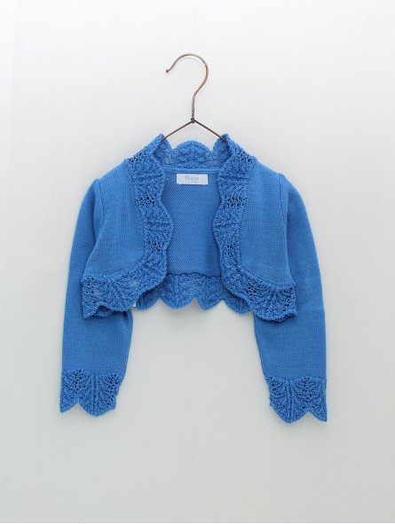 Chaqueta con ondas y calados