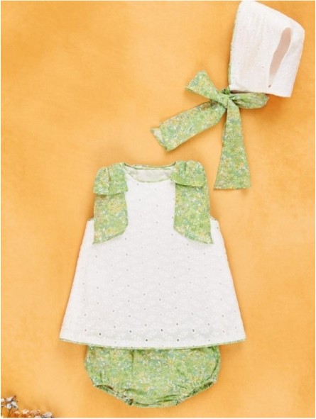 Embroidered fabric bonnet